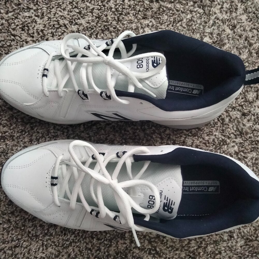 Men New Balance 608 tennis shoes
